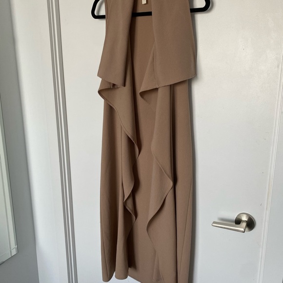 Blazer - Picture 3 of 3